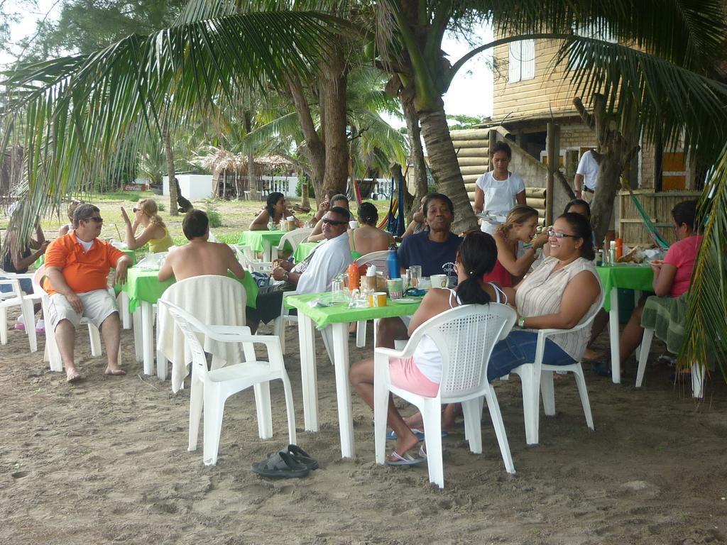 Caribbean Coral Inn Tela Eksteriør bilde